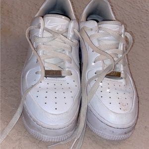 NIKE AIR FORCE 1’s Womens 7.5 White sneaker tennis shoe